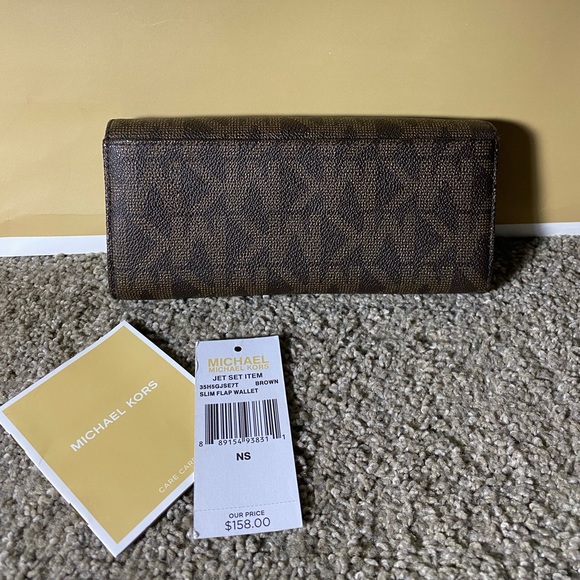❤️SOLD❤️Michael Kors Jet Set Flap Wallet - Picture 2 of 6